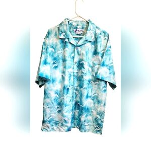 Trunks mens Hawaiian print shirt. Size XL
